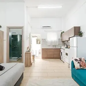 https://newly-renovated-e-c-studio-4-apartment.larnacahotels.org